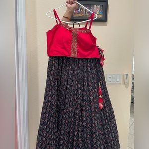 This is a 3 piece Indian Lengha. Never worn before brand new.
